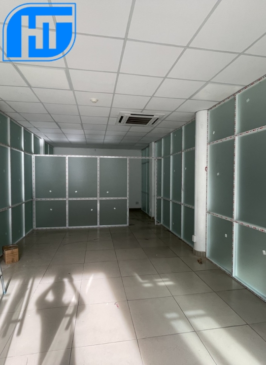 VÁCH KÍNH NHÔM MẪU 2